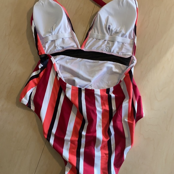 Cupshe Live life on the beach 1 piece swim suit - Picture 9 of 11